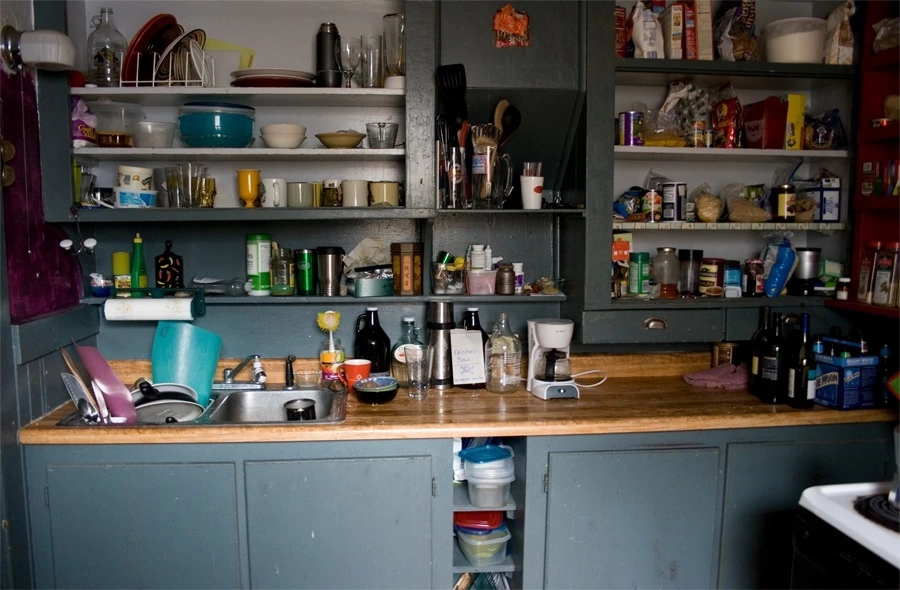 A Cluttered Environment May Affect Your Eating Habits
